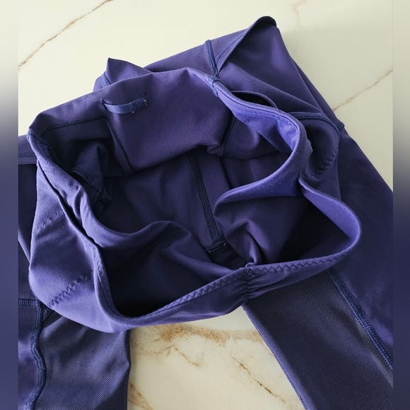 Lululemon Outrun Crop Workout Leggings Mesh Details Sz 6 Purple - Picture 11 of 14